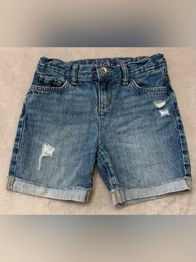 The Children's Place Girls Distressed Medium Wash Denim Midi Shorts Size 8 EUC